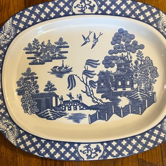 Two’s Company Porcelain Serving Platter, with the Classic Blue Willow Design - Picture 8 of 17